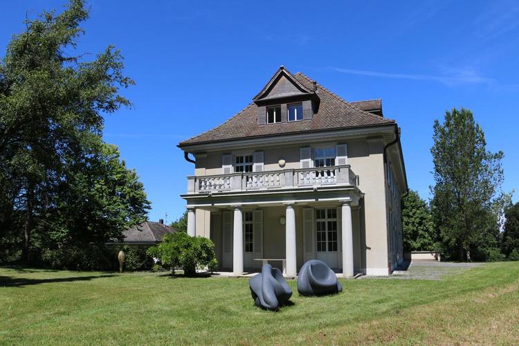Une technologie plastique moderne pour l'ancienne maison de maître